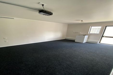 Photo of property in 2/16 Ebony Place, Massey, Auckland, 0614