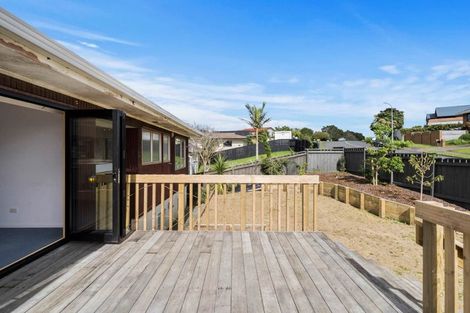 Photo of property in 19 Stapleford Crescent, Browns Bay, Auckland, 0630