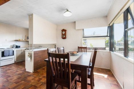 Photo of property in 38 Wallace Road, Mangere Bridge, Auckland, 2022