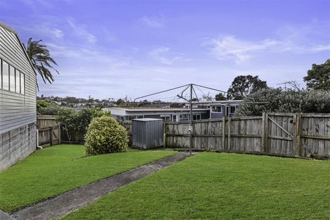 Photo of property in 1/38 Weldene Avenue, Glenfield, Auckland, 0629