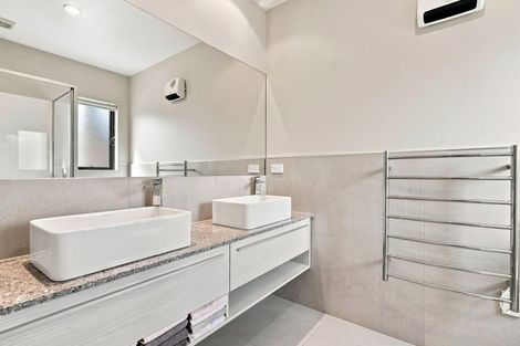 Photo of property in 13 Andalusian Way, Karaka, Papakura, 2113