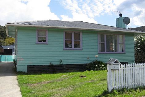 Photo of property in 249 Wellington Road, Wainuiomata, Lower Hutt, 5014