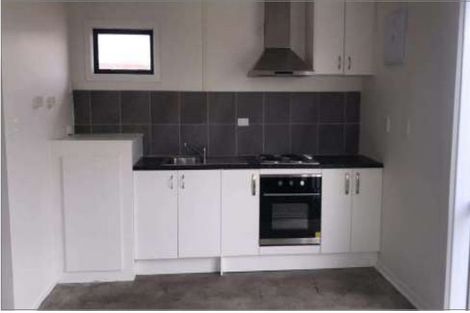 Photo of property in 18a Gibbons Road, Weymouth, Auckland, 2103