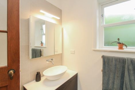 Photo of property in 118 Cashmere Avenue, Khandallah, Wellington, 6035