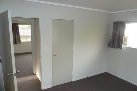 Photo of property in 68a Awaroa Road, Sunnyvale, Auckland, 0612