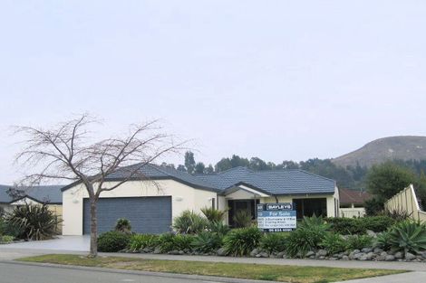 Photo of property in 48 Kensington Drive, Taradale, Napier, 4112