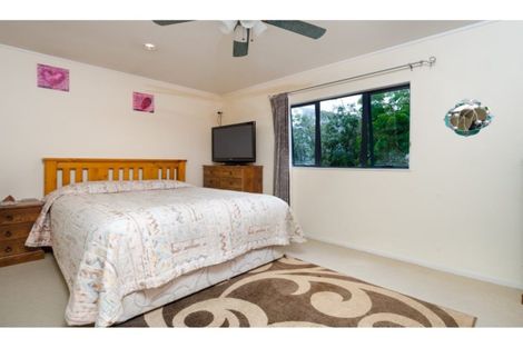 Photo of property in 46 Zefiro Drive, Massey, Auckland, 0614