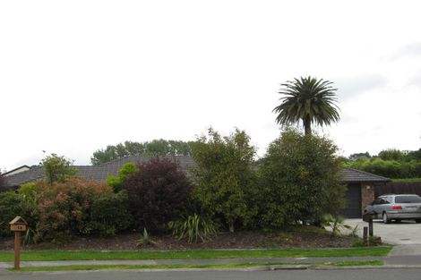 Photo of property in 10 Grassfield Place, Waimauku, 0812