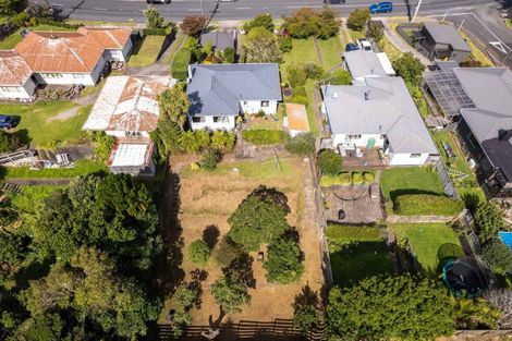 Photo of property in 30 Awanui Street, Merrilands, New Plymouth, 4312