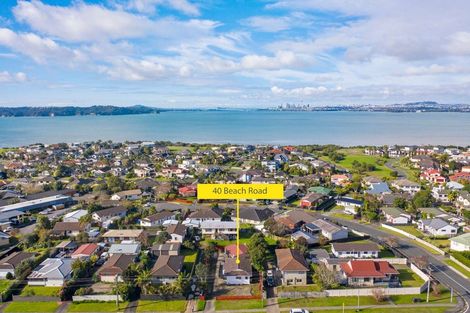 Photo of property in 40 Beach Road, Te Atatu Peninsula, Auckland, 0610