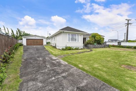 Photo of property in 107 Taylor Road, Mangere Bridge, Auckland, 2022