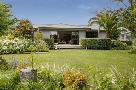 Photo of property in 201 Gillespie Place, Acacia Bay, Taupo, 3385