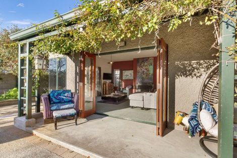 Photo of property in 1 Strachan Way, Highbury, Palmerston North, 4412