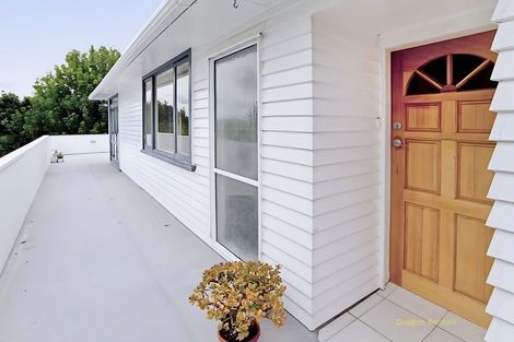 Photo of property in 8 Jellicoe Road, Murrays Bay, Auckland, 0630