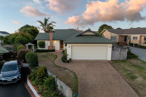 Photo of property in 7 Mcleod Mews, Rototuna, Hamilton, 3210