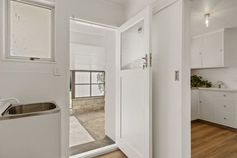 Photo of property in 52 Hyde Avenue, Richmond Heights, Taupo, 3330