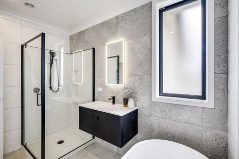 Photo of property in 21 West Place, Greenmeadows, Napier, 4112