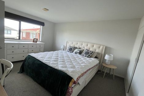 Photo of property in 2/100 Eversleigh Road, Belmont, Auckland, 0622