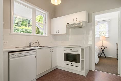 Photo of property in 25 Totara Street, Eastbourne, Lower Hutt, 5013