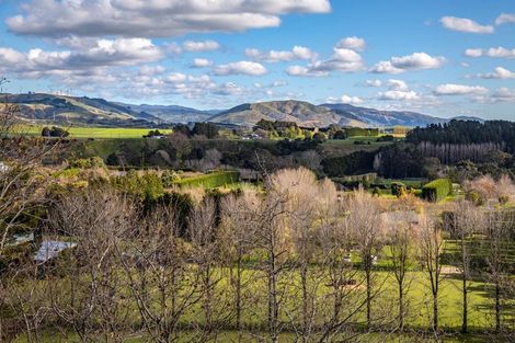 Photo of property in 106 Pacific Drive, Fitzherbert, Palmerston North, 4410