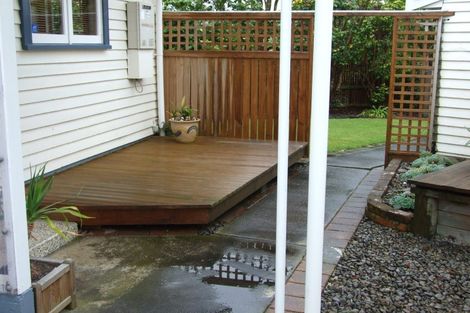 Photo of property in 37 Saint Albans Avenue, Hokowhitu, Palmerston North, 4410