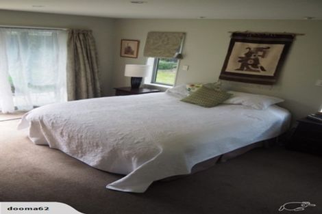 Photo of property in 25 Pentonville Close, Westmorland, Christchurch, 8025