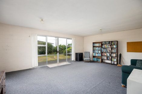 Photo of property in 7 Waimea Street, Westown, New Plymouth, 4310