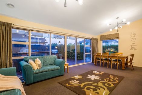 Photo of property in 13 Kepler Way, Aotea, Porirua, 5024