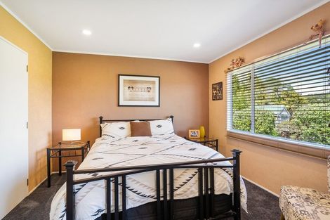 Photo of property in 62 Christian Road, Swanson, Auckland, 0614