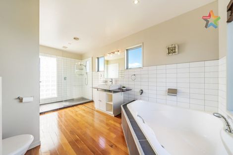 Photo of property in 27 Meadowbank Drive, Belmont, Lower Hutt, 5010