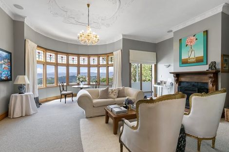 Photo of property in 8 Robieson Lane, Roseneath, Wellington, 6011