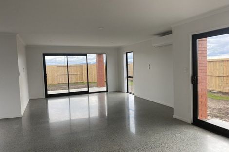 Photo of property in 36 Taurangawaka Road, One Tree Point, 0118