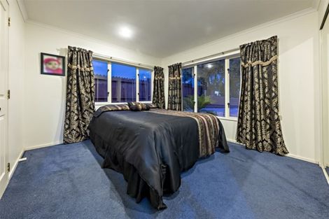 Photo of property in 1 Kumar Place, The Gardens, Auckland, 2105