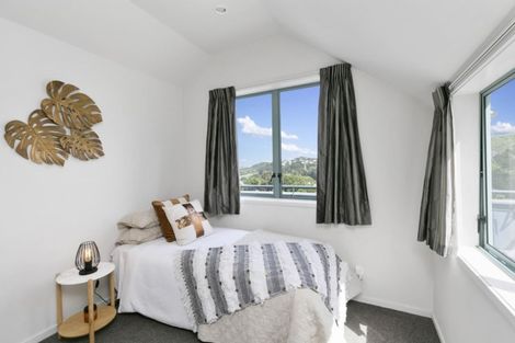 Photo of property in 5/93a Kelburn Parade, Kelburn, Wellington, 6012