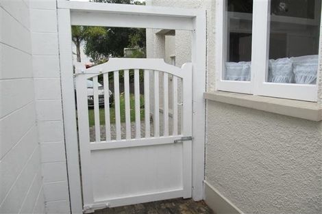 Photo of property in 21a Ninth Avenue, Tauranga, 3110