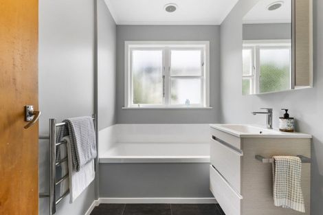 Photo of property in 4 Arapiko Street, Johnsonville, Wellington, 6037