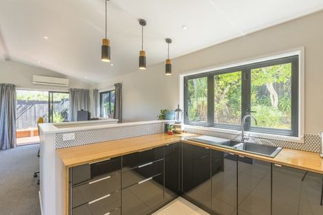 Photo of property in 69 Golf Road, Paraparaumu Beach, Paraparaumu, 5032