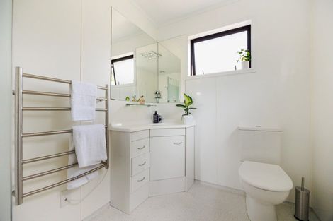 Photo of property in 23 Eyre Road, Linton, Palmerston North, 4472