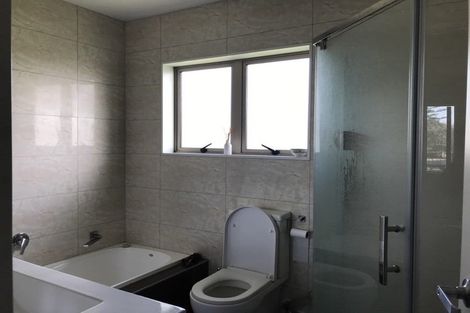 Photo of property in 15a Vine Street, Mangere East, Auckland, 2024