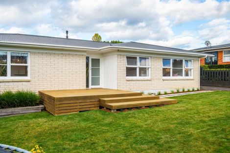 Photo of property in 3 Russleigh Drive, Dinsdale, Hamilton, 3204
