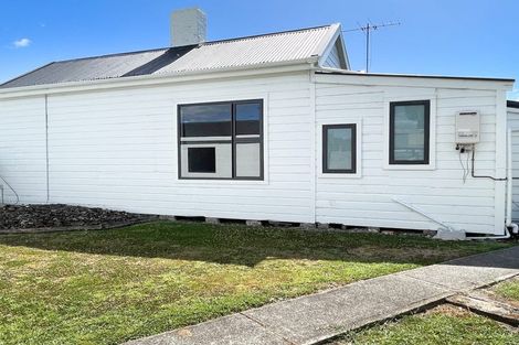 Photo of property in 4 Cross Street, Milton, 9220