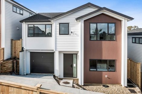 Photo of property in 40c Cyclarama Crescent, Massey, Auckland, 0614