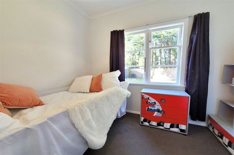 Photo of property in 11 Seddon Street, Naenae, Lower Hutt, 5011