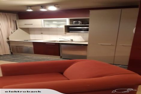 Photo of property in Atrium Towers, 1g/154 The Terrace, Wellington Central, Wellington, 6011