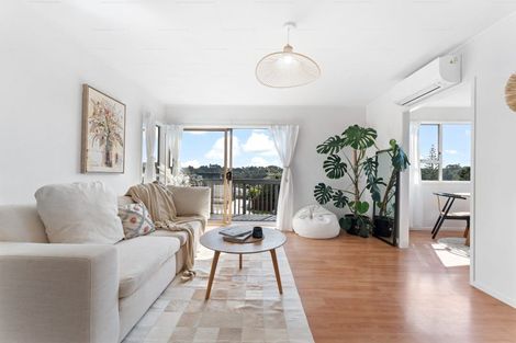 Photo of property in 2/1 Cantina Avenue, Bayview, Auckland, 0629