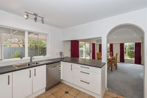 Photo of property in 2 Cintra Place, Casebrook, Christchurch, 8051