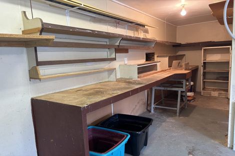 Photo of property in 1 Waverley Street, Waipawa, 4210