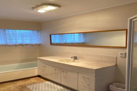 Photo of property in 15 Taitua Drive, Te Atatu South, Auckland, 0610