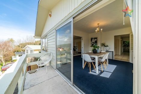 Photo of property in 111 Tirohanga Road, Tirohanga, Lower Hutt, 5010