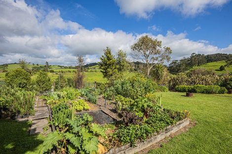 Photo of property in Swamp Road, Mareretu, Paparoa, 0571